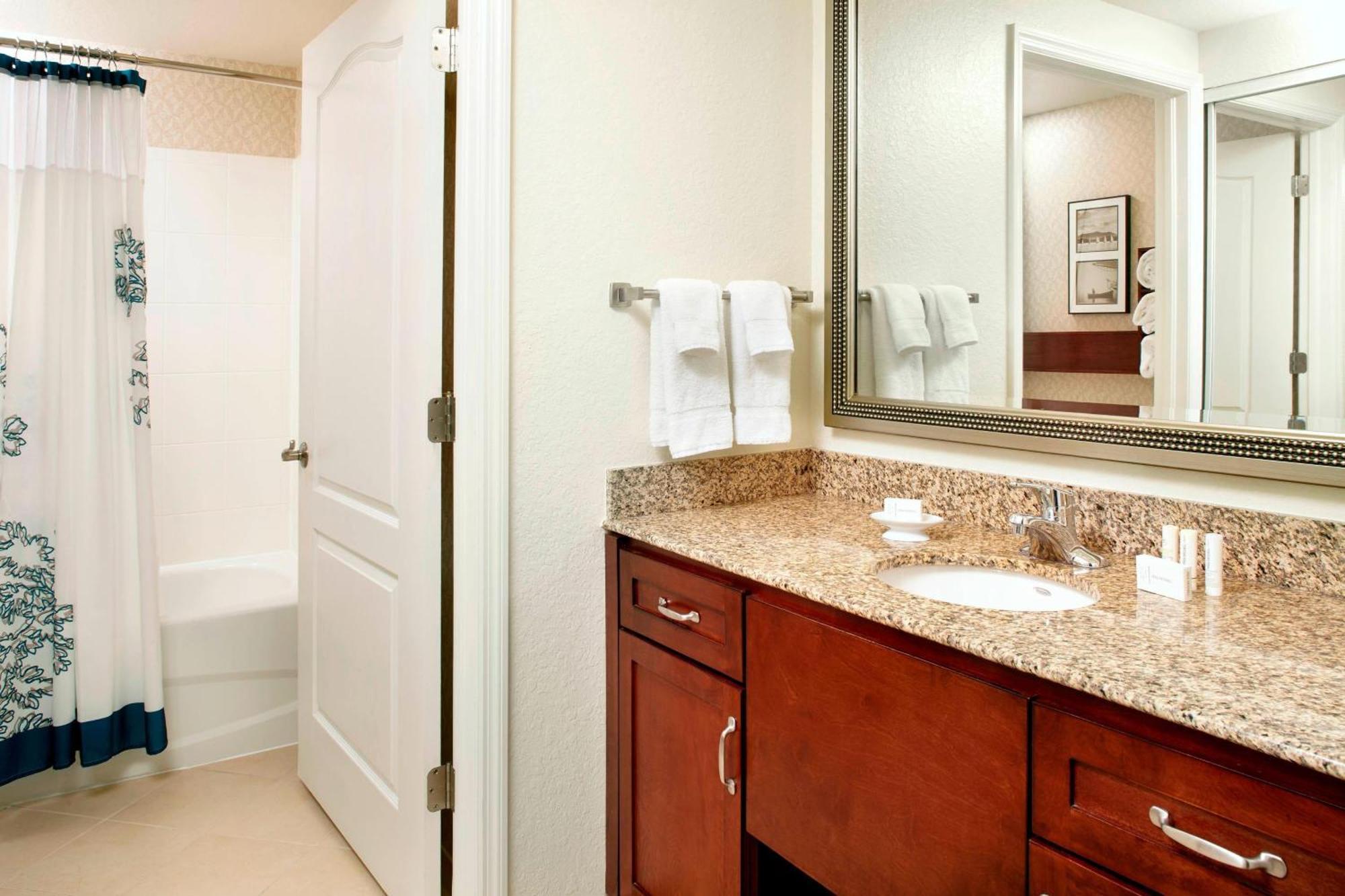 Hotel Tampa Suncoast Parkway At Northpointe Village