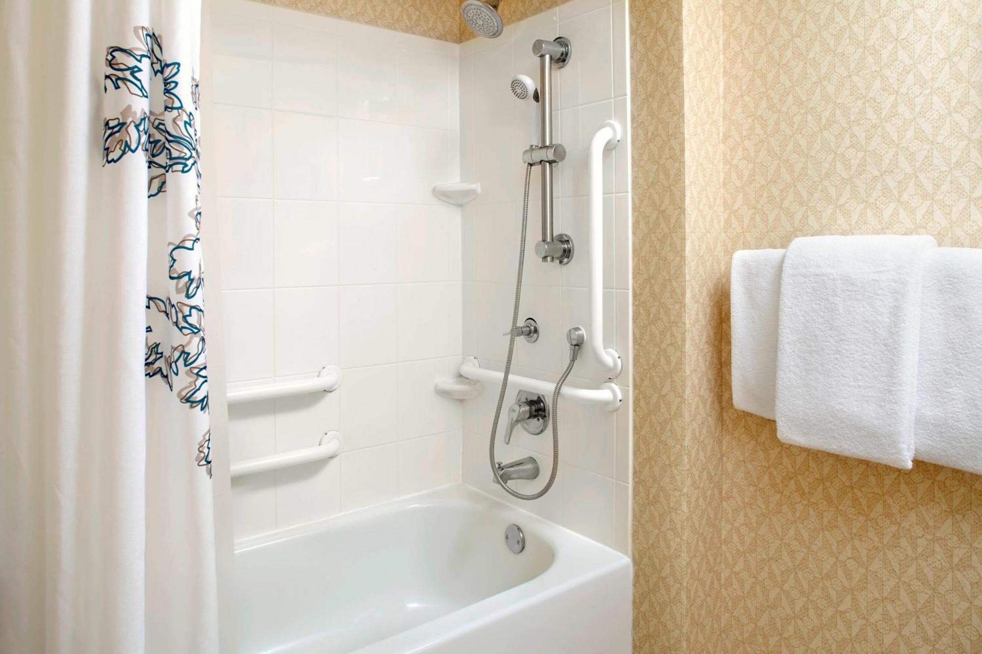 Tampa Suncoast Parkway At Northpointe Village Hotel