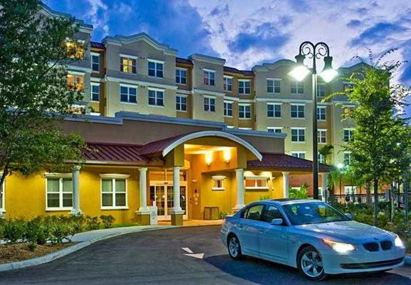 Tampa Suncoast Parkway At Northpointe Village